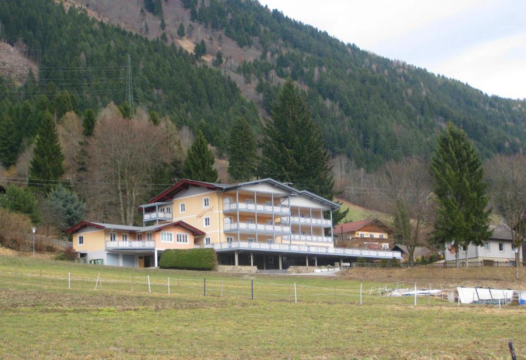 Edwards Apartment Millstatt Exteriör bild